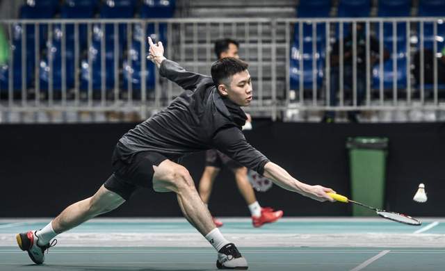 的一轮比赛 的一轮比赛