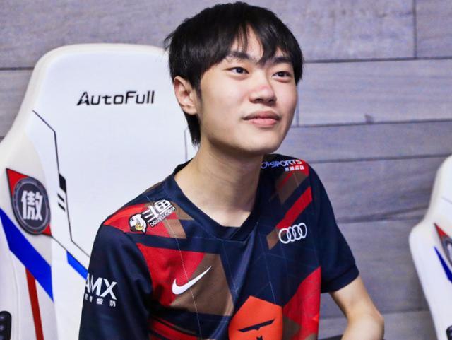 母球很诡异 母球很诡异